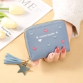 Portefeuille court bleu clair en cuir PU avec broderie cœur et porte-clés à pompon - Bleu