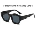 Gafas de sol negras de montura ancha poligonal con bordes ondulados y lentes grises - Montura Negra Lentes Gris Negro
