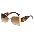 Gafas de sol de media montura dorada con lentes marrones degradadas y patillas en carey de moda - Marco Dorado Té Degradado