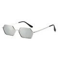 Lunettes de soleil rétro hexagonales avec monture en argent et verres miroirs - Standard / Standard (incl. 13% TVA) monture argentée et verres miroirs argentés