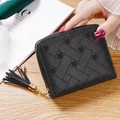 Petit portefeuille noir carré avec motif de cœur brodé et pompon en cuir élégant - Noir