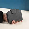 Portefeuille court pour femmes en cuir mat gris foncé avec fermeture à pression - gris foncé