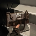 Vintage Baguette-Tasche aus dunkelbraunem Ölleder mit Silberschnalle und Knotengurt - Kaffeebraun