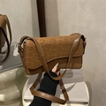Bruine suède crossbodytas met klep in luipaardprint en verstelbare schouderriem - Bruin