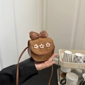 Mini bolso bandolera marrón para niños con lunares rosas y detalles florales 3D - Marrón