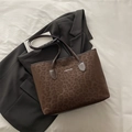 Grote leopard print shopper in donkerbruin met Fashion-logo en smalle schouderbanden - Bruin