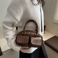 Borsa bowling retrò marrone scuro con doppie tasche anteriori e tracolla regolabile - Marrone