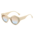 Cat-Eye-Sonnenbrille mit cremefarbenem Rahmen und orange-blauem Farbverlauf - Beigefarbener Rahmen Braun Blaue Linsen
