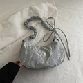Borsa hobo plissettata argento metallizzato con fiocco e tracolla arricciata - Argento