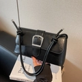 Bolso de hombro retro francés de cuero negro con hebilla plateada y correa con nudo - Negro