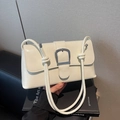 Bolso de hombro rectangular blanco crema con hebilla plateada y correa delgada - Blanco Roto