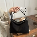 Sac sous le bras rétro noir mat avec fermeture éclair et bandoulière réglable pour femme - Noir
