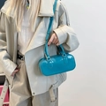 Bolso cuadrado minimalista de charol azul cian con cremallera metálica - Azul