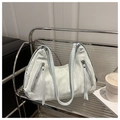 Borsa hobo verde menta a pieghe con doppie cerniere su supporto in metallo - Senza Ciondolo / Verde