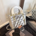 Sac à main argenté matelassé avec finition métallique et pendentif clé dorée - Argent Sans Pendentif