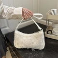 Schicke weiße Pailletten-Baguette-Tasche für Damen mit Schimmereffekt und schmalem Schultergurt - Weiß