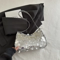 Schicke silberne Pailletten-Schultertasche in Halbmondform für Party-Mode - Silber