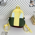 Mochila de nailon en contraste amarillo, verde oscuro y azul con correas ajustables - Pequeño / Amarillo