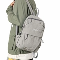 Mochila minimalista de nailon gris con logotipo songuo blanco y bolsillos amplios - Gris