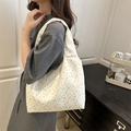 Borsa a tracolla in tela bianca con motivo floreale e texture trapuntata per il lavoro - Bianco Senza Sciarpa di Seta