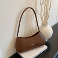 Borsa baguette in finta pelle marrone scuro con fiocco argento e design retrò minimal - Marrone
