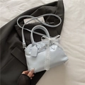 Bolso de cuero azul claro con lazo de encaje blanco y correa de hombro desmontable - Azul