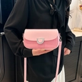 Borsa a tracolla minimalista rosa in pelle liscia e tessuto a righe per donna moderna - Rosa