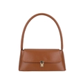 Bolso de hombro tipo baguette minimalista en cuero marrón con hebilla dorada y fondo blanco - Marrón