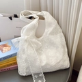 Sac fourre-tout en dentelle blanche avec motifs floraux et nœud décoratif latéral - Avec Pendentif / Blanc Cassé