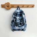Zaino per studenti in denim blu con stile graffiti e dettagli a frange sfilacciate - Stile Patchwork a Quadri Blu Chiaro