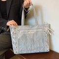 Hellgraue große Ita-Bag mit transparentem PVC-Fenster und weißen Schleifendetails - Grau