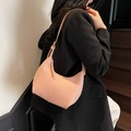 Minimalist soft pink hobo tote bag in smooth leather with adjustable strap for women - Pink