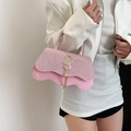 Borsa a tracolla rosa con paillettes, logo dorato, patchwork in pelle e nappe in metallo - Rosa
