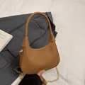 Braune geflochtene Halbmond-Handtasche mit Griff und goldener Kette für Damen - Braun