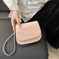 Rosa Lackleder Satteltasche mit Plissee-Struktur und Fashion Trend 1996 Druck - Rosa