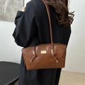 Borsa a tracolla vintage in pelle cerata marrone con spallina annodata e logo dorato - Marrone Senza Ciondolo