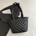 Schwarze gesteppte Tote Bag mit glänzendem Rautenmuster für Damen im Modestil - Schwarz