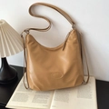 Hobo-Tasche aus PU-Leder in Karamellbraun mit verstellbarem Riemen und Label - Einfache Tote Bag / Khaki