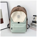 Dettaglio dello zaino multicolore con logo XUEFENG e trama in nylon resistente all'acqua - Verde Grande