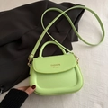 Borsa a sella retrò verde acceso in PU con scritte dorate e tracolla regolabile - Verde