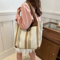 Borsa tote in tela bianco sporco con strisce marroni e dettagli in pelle pregiata - Bianco
