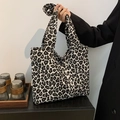 Sac cabas en toile à motif léopard noir et blanc avec poignée large - Marron