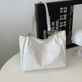 Borsa tote minimalista in pelle PU bianca con due tasche frontali e tracolla lunga - Bianco (Senza Ciondolo)