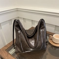 Retro brown leather oversized tote bag with dual zippers and adjustable shoulder straps - Brown