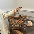 Grote shopper met luipaardprint en bruine kunstlederen handvatten voor dames - Bruin