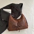 Sac fourre-tout en daim marron avec patch papillon vintage et lacets croisés - Marron