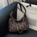 Chique hobo-schoudertas met luipaardprint, leren riem en gouden kettingdetail - Klein / Bruin