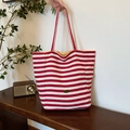 Grote canvas shopper met klassieke rood-witte horizontale strepen en retro stijl - Rood