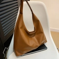 Retro caramel brown large capacity tote bag in textured faux leather for daily use - Brown