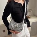 Borsa a mezzaluna argento plissettata con fibbia a farfalla e tracolla lunga alla moda - Argento